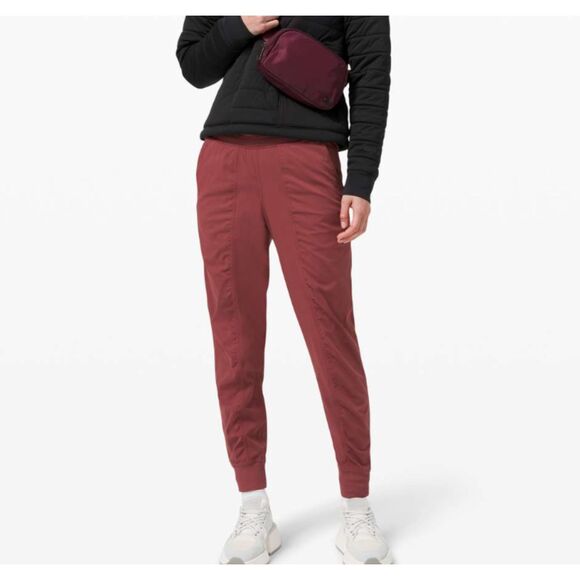 Women Lululemon Dance Studio Jogger Mid Rise in Savannah Size 2 - Picture 1 of 9